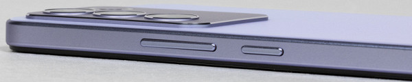 The cameras on the back protrude slightly, so the smartphone lies quite stable on a hard surface.