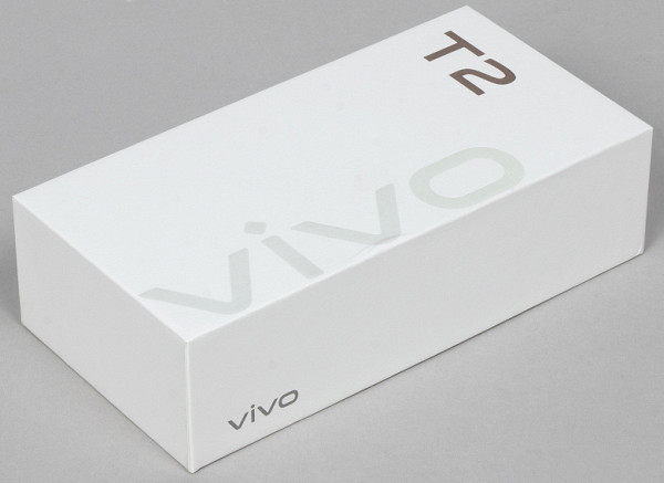 The Vivo T2 smartphone comes in a hard cardboard packaging with a stylish, discreet design.