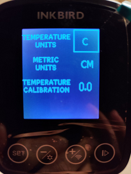 The author has never seen such wide possibilities for control from sous vide itself. The main thing is that all this can be done using just three buttons and in an intuitive way.