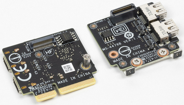 Modül, bir adaptör aracılığıyla birbirine bağlanan iki PCB formunda yapılmıştır.