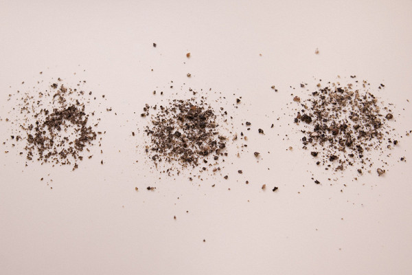 from left to right: minimum, medium and coarse grind