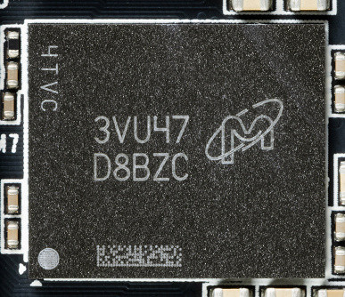 Видеокарта оснащена 12 ГБ памяти GDDR6X SDRAM, которая размещена в шести микросхемах по 16 Гбит каждая на лицевой стороне печатной платы. Используемые микросхемы памяти производства Micron (MT61K512M32KPA-21/D8BZC) рассчитаны на номинальную частоту работы 2625 МГц (21000 МГц эффективной).