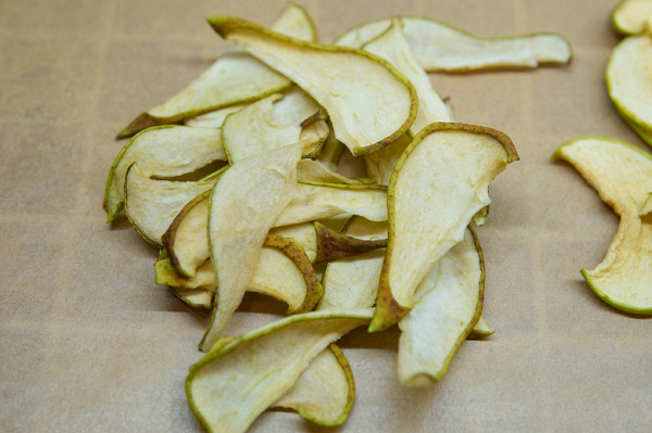 8 hours was enough for the apples and pears, they dried perfectly and remained flexible, but the apricots needed another hour at 70°C to reach the dried state.