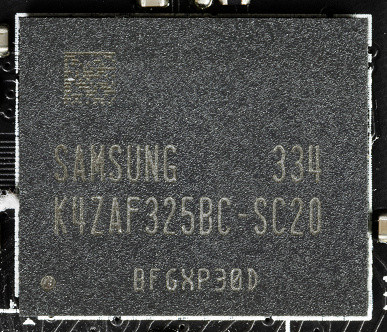 The card features 8GB of GDDR6 SDRAM, distributed across four 16Gb chips on the front side of the PCB. The Samsung memory chips are rated for an operating frequency of 2500MHz (effective frequency of 20000MHz).