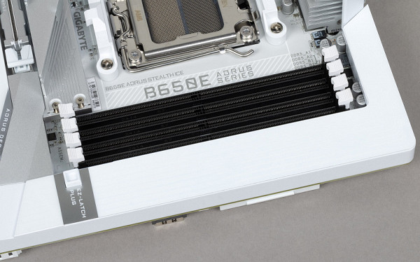 The slots do not have a metal frame (to protect against interference), but the wires to the RAM are carefully shielded.