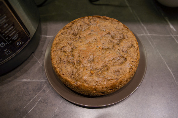 The bread turned out to be soft, springy, with a good fine-pored structure and an appetizingly baked crust.