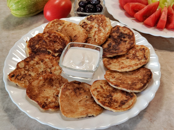 We rate the uniformity of frying across the bottom area as excellent, considering that we used a pan that exceeded the recommended size.Result: excellent.