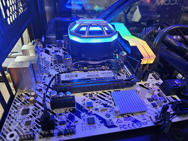 Management is carried out using the ASRock Polychrome Sync utility (both via BIOS and using the utility).