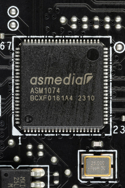 and are represented on the rear panel by two Type-A ports (blue);
6 USB 2.0/1.1 ports: 4 implemented via the Genesys Logic GL850G controller
