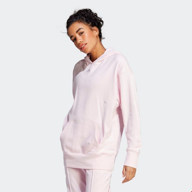 Adidas Sportswear Women's Relaxed Sweatshirt with Healing Crystals-Inspired Graphics Gazimağusa - изображение 1