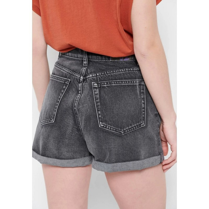 Women's Denim Shorts Gazimağusa - изображение 4