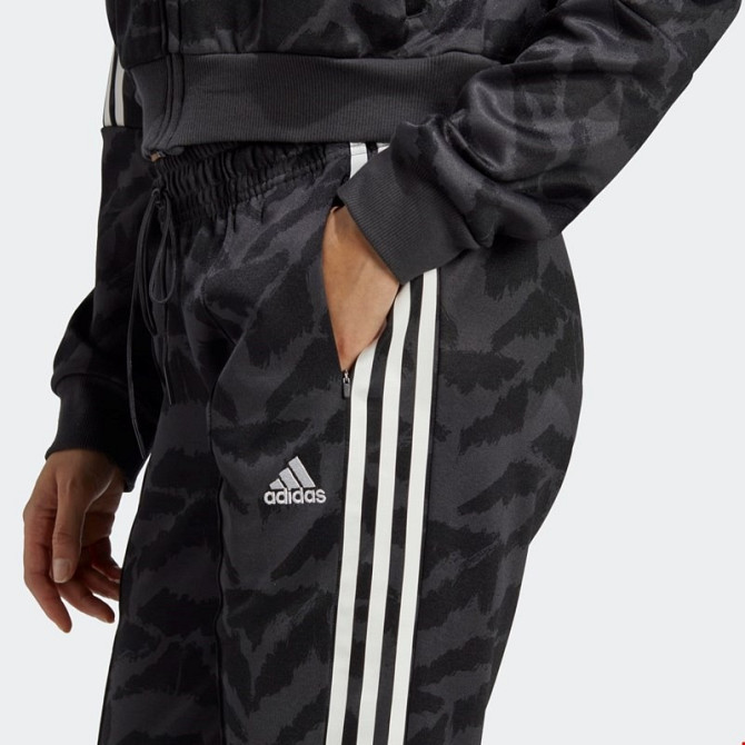 Adidas Sportswear Women's Tiro Suit Up Track Pants Gazimağusa - изображение 4