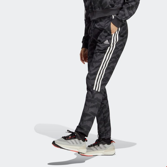 Adidas Sportswear Women's Tiro Suit Up Track Pants Gazimağusa - изображение 1