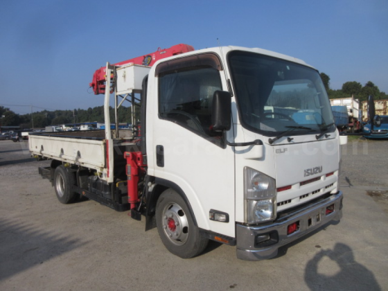 2013 MODEL STRAIGHT TRUCK & PICKUP TRUCK ISUZU Nicosia