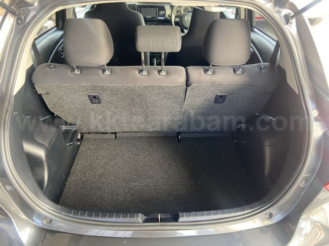 2019 MODEL AUTOMATIC TOYOTA VITZ Nicosia - photo 5