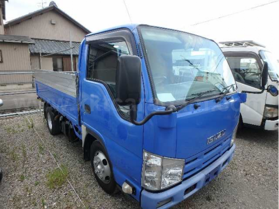 2012 MODEL STRAIGHT TRUCK & PICKUP TRUCK ISUZU Nicosia