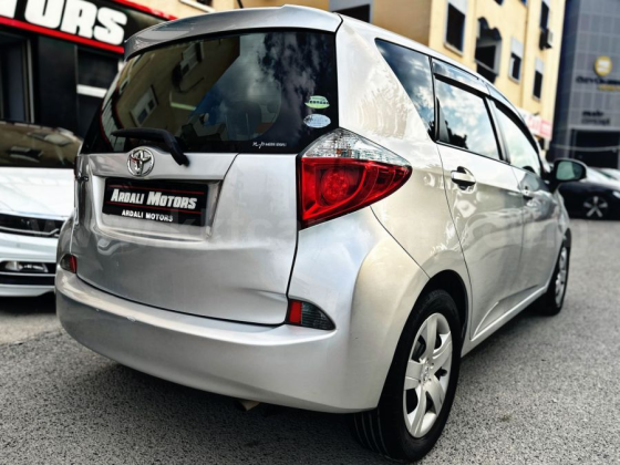 2012 MODEL AUTOMATIC TOYOTA RACTIS Nicosia