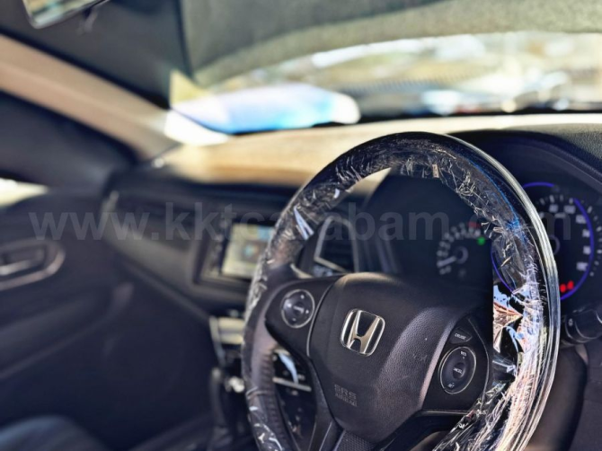 2014 MODEL AUTOMATIC HONDA VEZEL Nicosia - photo 5