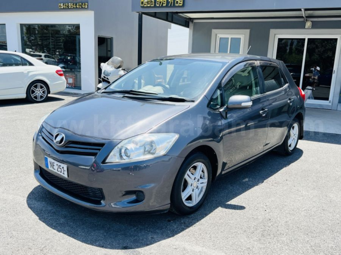 2010 MODEL AUTOMATIC TOYOTA AURIS Nicosia - photo 2