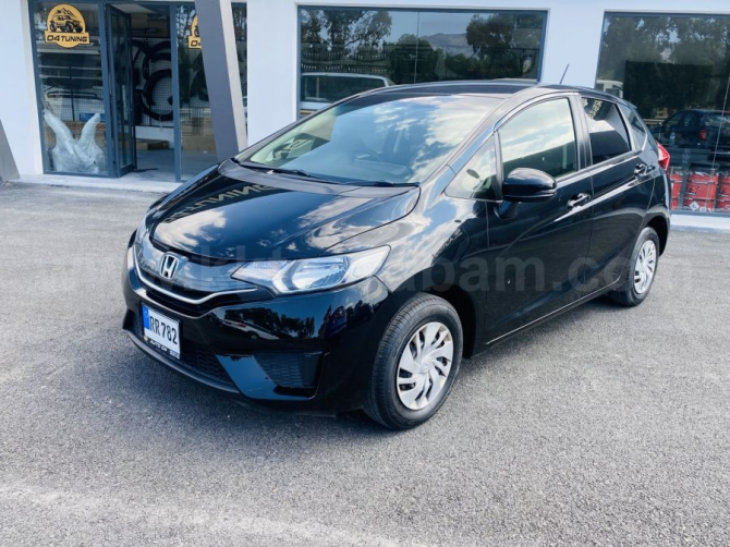 МОДЕЛЬ 2015 ГОДА АВТОМАТИЧЕСКАЯ HONDA FIT Nicosia - изображение 2