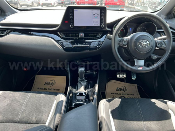 2020 MODEL AUTOMATIC TOYOTA C-HR Nicosia