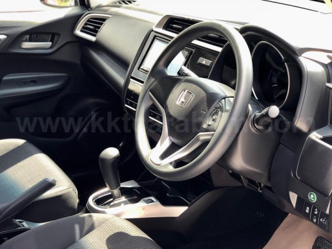 2019 MODEL AUTOMATIC HONDA FIT Nicosia - photo 4