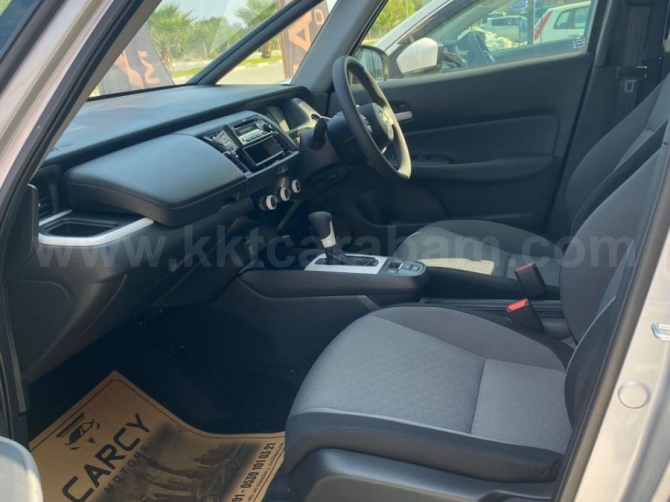 2020 MODEL AUTOMATIC HONDA FIT Nicosia - photo 6