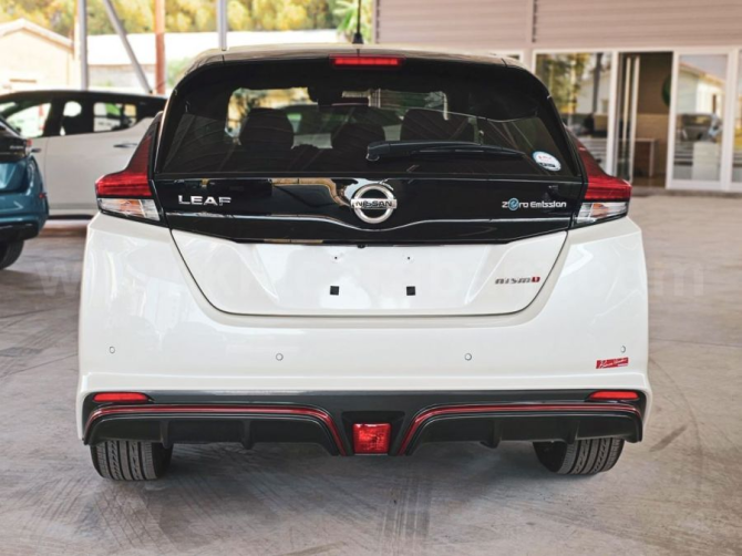 МОДЕЛЬ АВТОМАТИЧЕСКОГО NISSAN LEAF 2019 ГОДА Nicosia - изображение 3