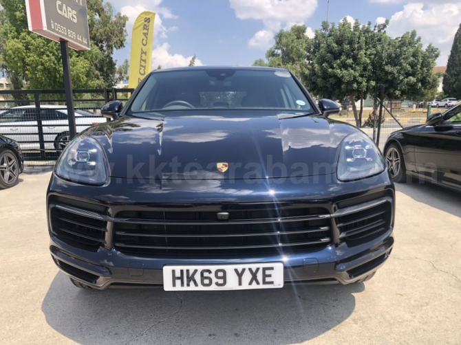 МОДЕЛЬ АВТОМАТИЧЕСКОГО КУПЕ PORSCHE CAYENNE 2020 ГОДА Nicosia - изображение 7