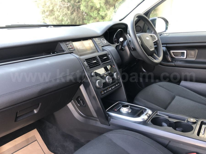 МОДЕЛЬ АВТОМАТИЧЕСКОГО LAND ROVER DISCOVERY SPORT 2016 ГОДА Nicosia - изображение 7