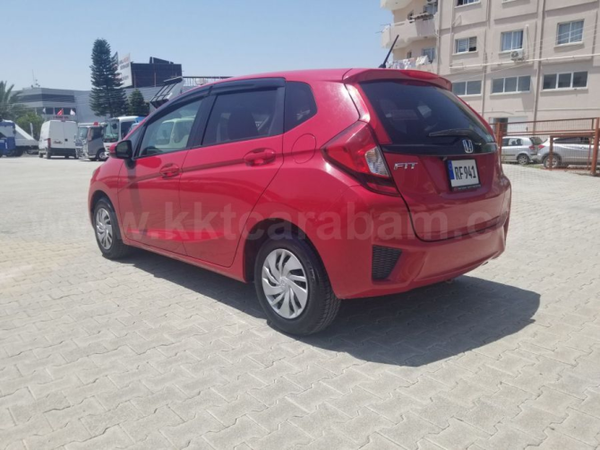 МОДЕЛЬ 2015 ГОДА АВТОМАТИЧЕСКАЯ HONDA FIT Nicosia - изображение 3