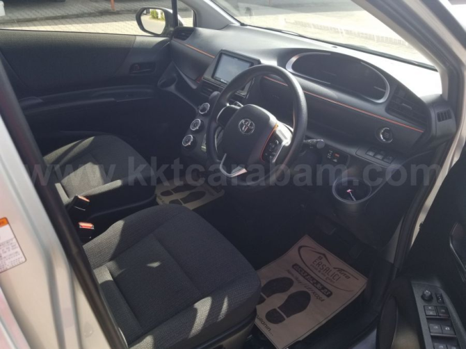 2019 MODEL AUTOMATIC TOYOTA SIENTA Nicosia - photo 5