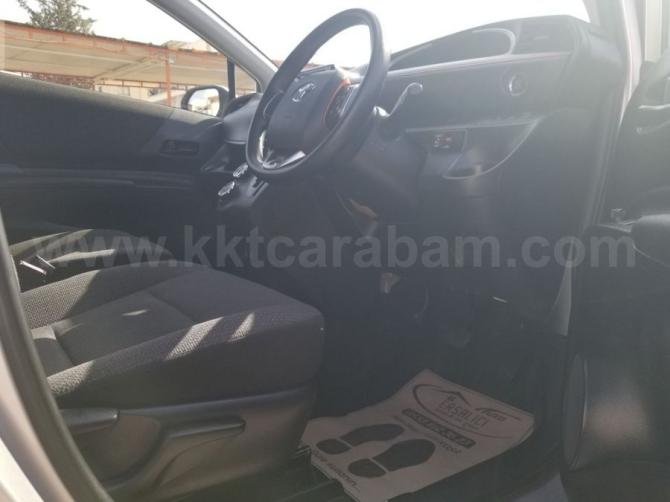 2019 MODEL AUTOMATIC TOYOTA SIENTA Nicosia - photo 6