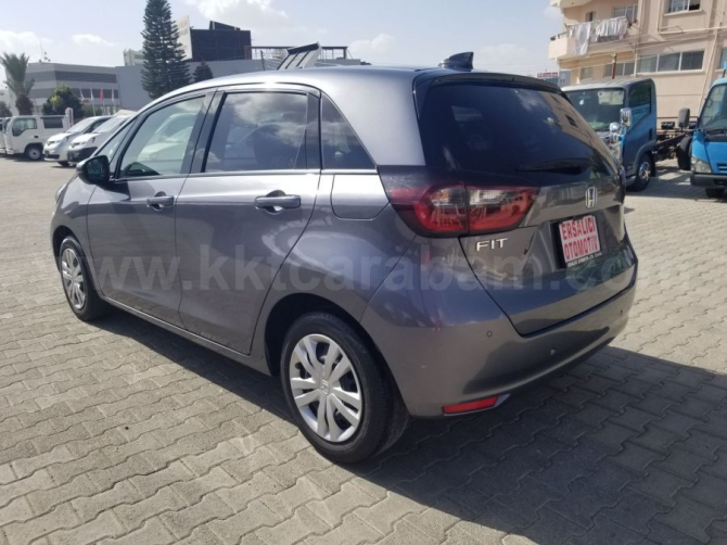 2020 MODEL AUTOMATIC HONDA FIT Nicosia - photo 3