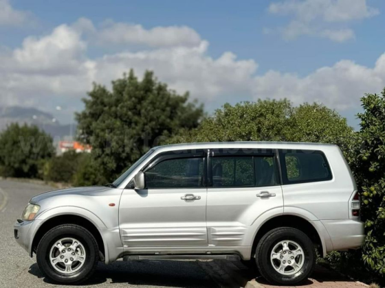 2003 MODEL AUTOMATIC MITSUBISHI PAJERO Lefke