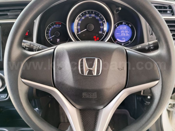 МОДЕЛЬ 2014 ГОДА АВТОМАТИЧЕСКАЯ HONDA FIT Lefke - изображение 4