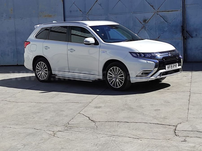 МОДЕЛЬ OTOMATIK MITSUBISHI OUTLANDER 2019 ГОДА Lefke - изображение 1