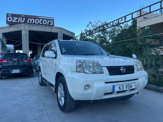 2005 MODEL AUTOMATIC NISSAN X-TRAIL Girne