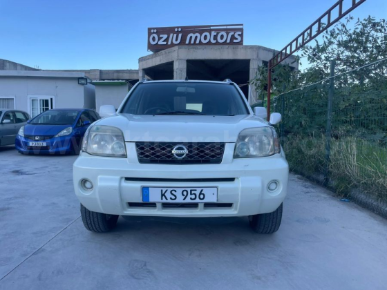 2005 MODEL AUTOMATIC NISSAN X-TRAIL Girne