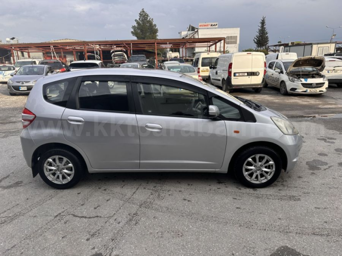 АВТОМАТИЧЕСКАЯ МОДЕЛЬ HONDA FIT 2008 ГОДА Nicosia - изображение 2