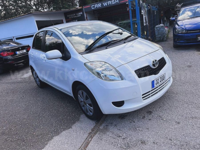 2007 MODEL PLAIN TOYOTA VITZ Girne - photo 1