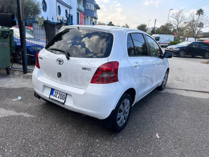 2007 MODEL PLAIN TOYOTA VITZ Girne - photo 2