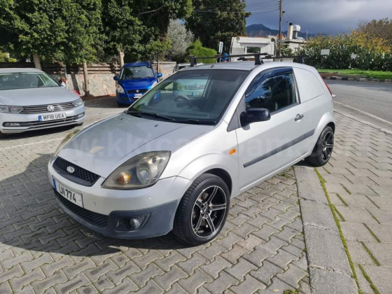 2008 MODEL FLAT FORD FIESTA VAN Girne