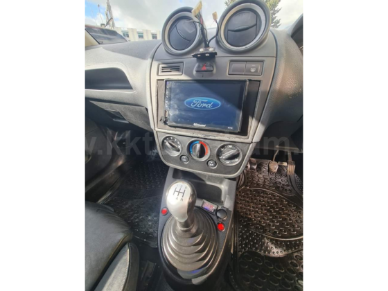 2008 MODEL FLAT FORD FIESTA VAN Girne