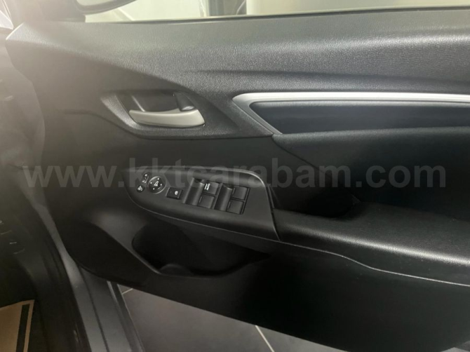 2019 MODEL AUTOMATIC HONDA FIT Nicosia - photo 3