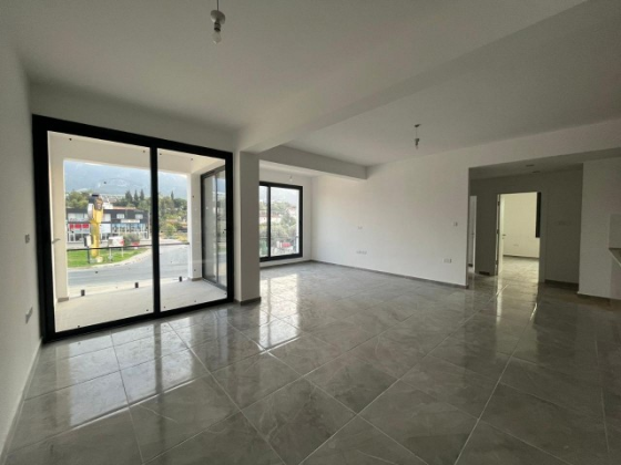 APARTMENT 2+1 FOR SALE IN CATALKOY, KYRENIA, ON THE HIGHWAY Girne