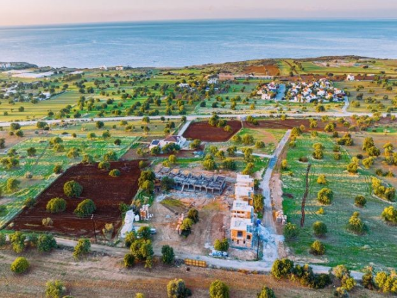 Villas under construction with sea views between Kucuk Erenkoy and Tatlisu Gazimağusa