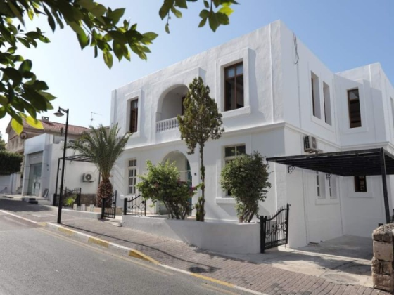 DON'T MISS THE OPPORTUNITY TO RENT A BUILDING IN THE RIGHT CENTER OF KYRENIA Girne