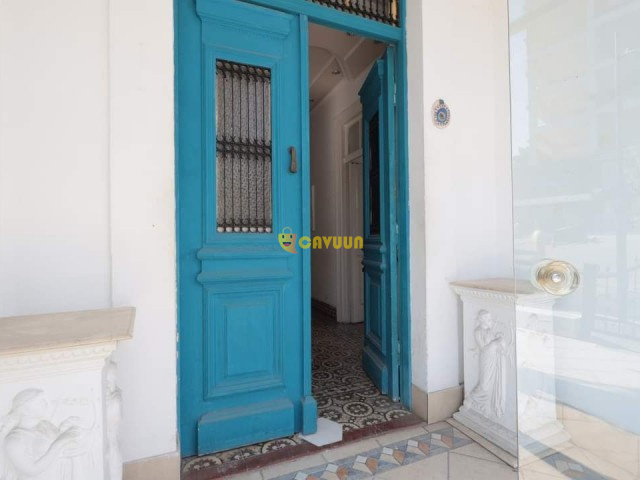 DON'T MISS THE OPPORTUNITY TO RENT A BUILDING IN THE RIGHT CENTER OF KYRENIA Girne - изображение 2