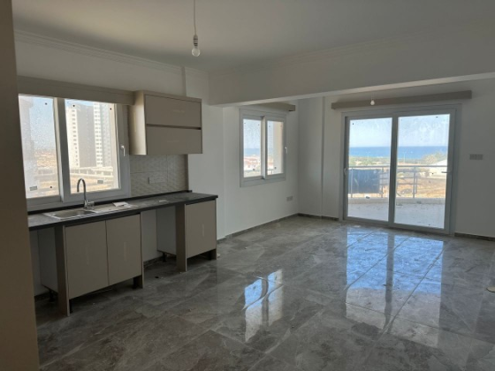Apartment 2+1 with sea view Yeni İskele